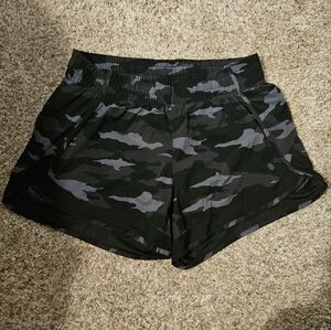 Athleta Women's Gray Camo Athletic Shorts